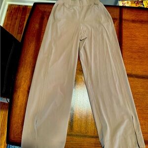 Lululemon stretch women high rise wide leg pant- size XS